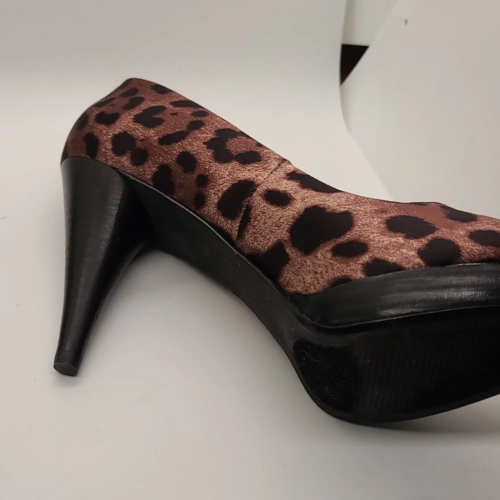 Heels - Picture 4 of 5